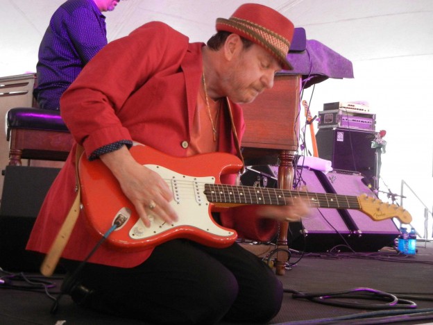 Deep Grooves and Hot Licks